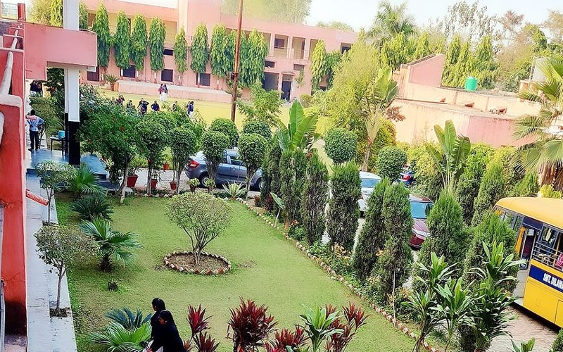 Smt dilawari devi kisan kanya degree college