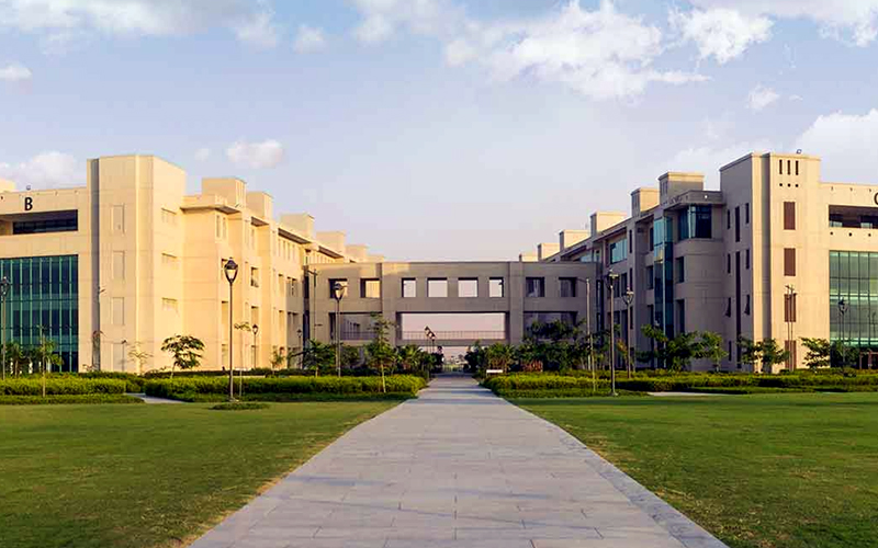 Shiv nadar university greater